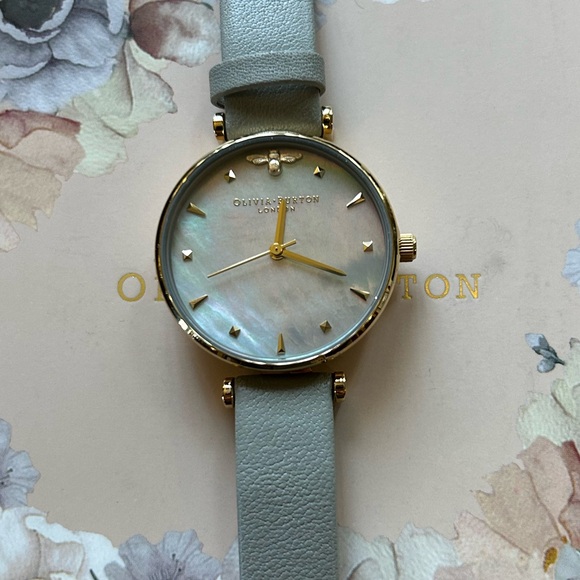 Olivia Burton Queen Bee Watch With 30mm Grey Pearl Face & Grey Leather Band - Picture 2 of 8